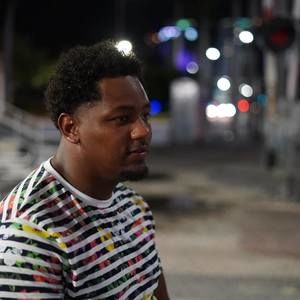 Meet your Posher, Emanuel